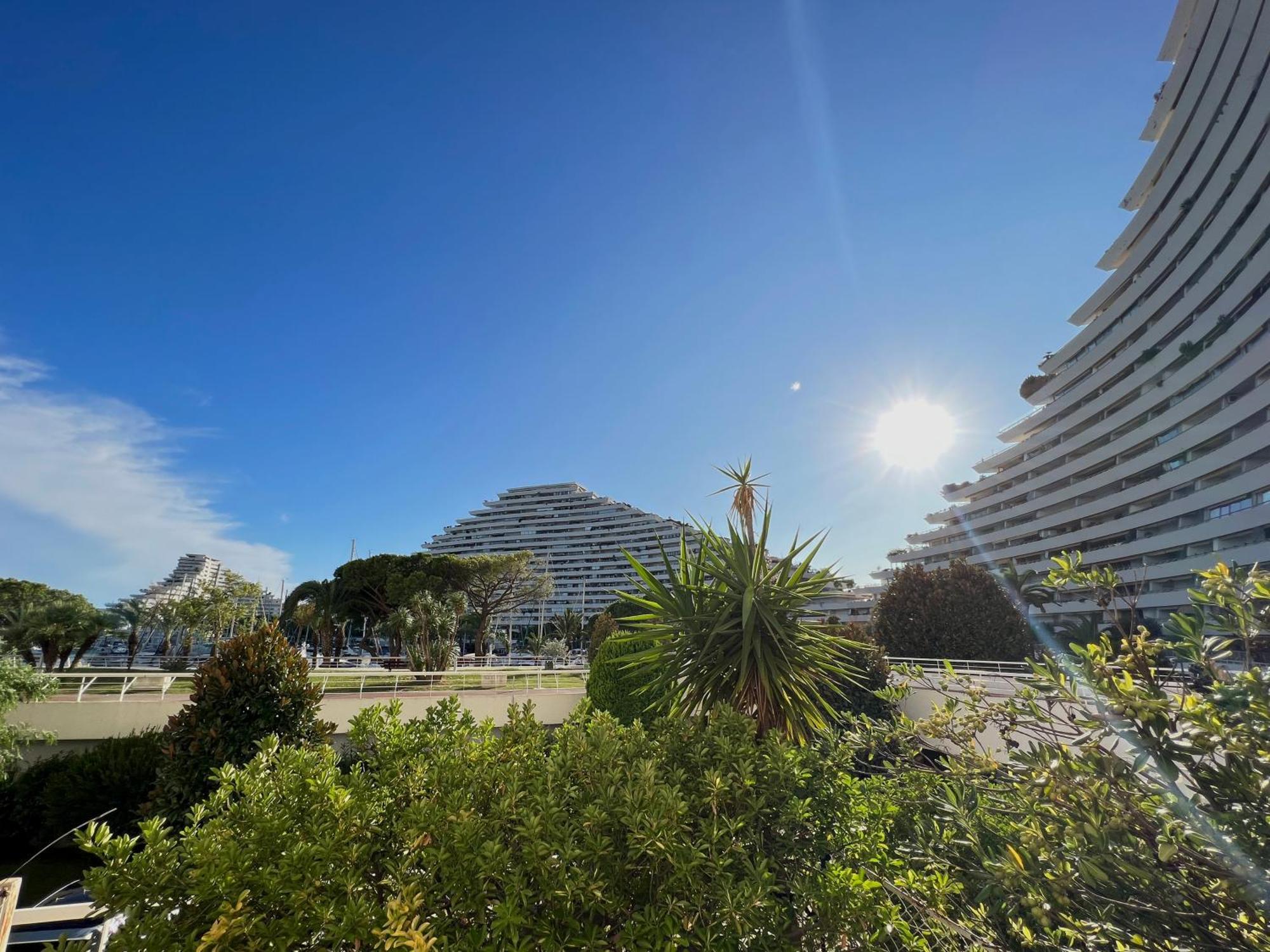 Blue Terrace Apartment - Marina Baie Des Anges Вильнёв-Лубе Экстерьер фото